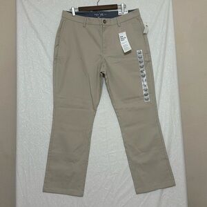 NWT Old Navy Ultimate Straight built in flex khakis pants. 36x30